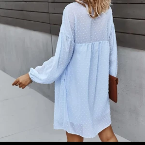 Sommar klänning  - Jätte fin blå sommarklänning som är i ny sick