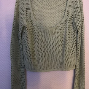 Stickad tröja - Använd ett få tal gånger som ny