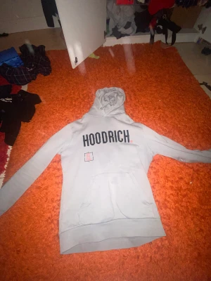 Hoodrich dress - Hoodrich dress knappt använd för att den är för lite för mig 