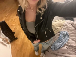 Skinnjacka  - Skinnjacka från Nelly!