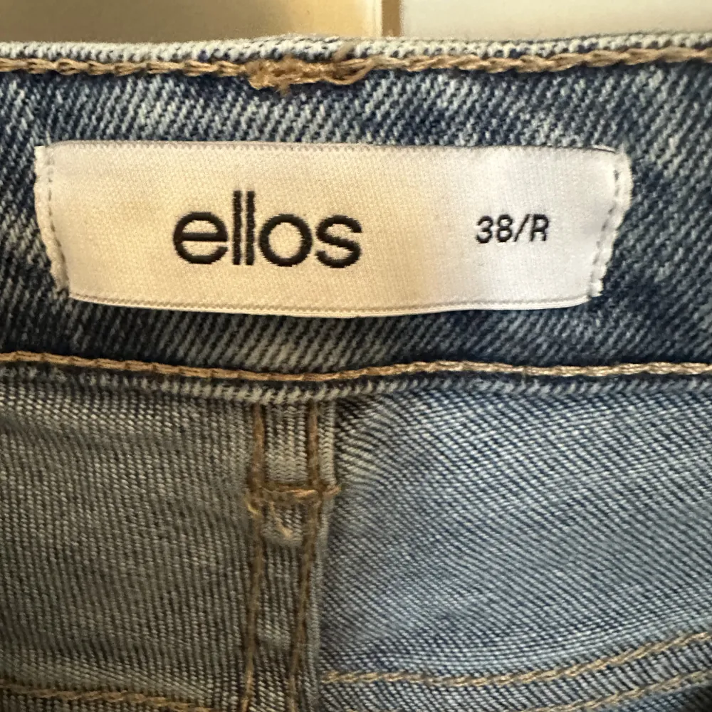 Stuprörsjeans använda 1 gång från Ellos. Jeans & Byxor.
