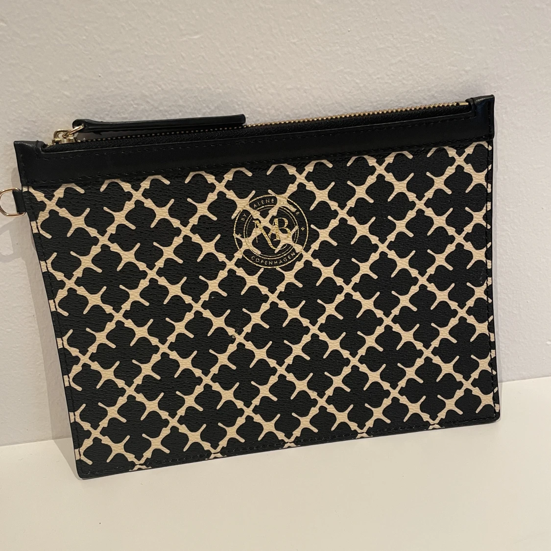 By Malene Birger necessär 