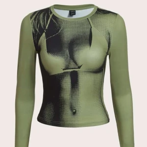 Virala tiktok toppen!  - Beställde denna efter att jag sett den överallt på tiktok men tyvärr inte kommit till använding. Jättefin, så mjuk och stretchig! Storlek L men passar även M. 75kr + frakt❤️