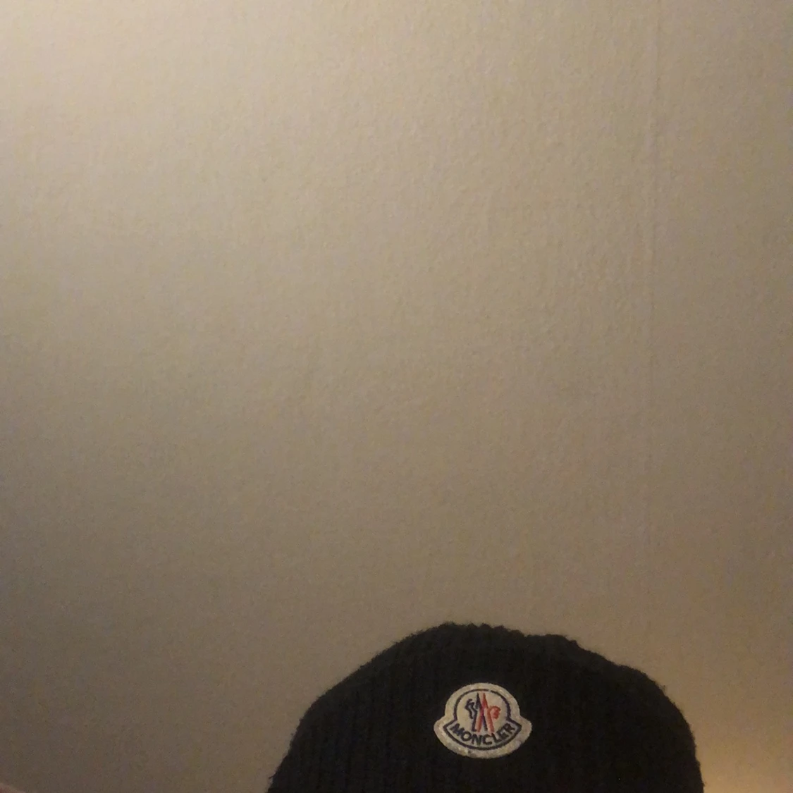 Moncler mössa  - 91