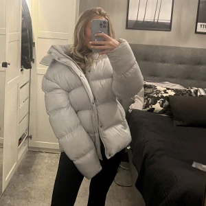 Vinter jacka - ASOS oversized vinterjacka storlek M fast från kill avdelningen✌🏽✌🏽 