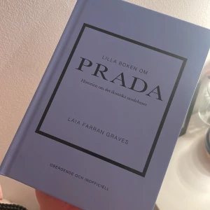 Prada bok (inredning) - Jätte fin Prada inredning bok nyskick orginalpris 250kr