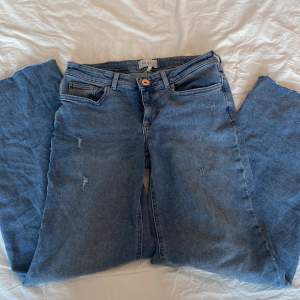 Lågmidjade jeans från Only!💗💗 Köptes för 500kr