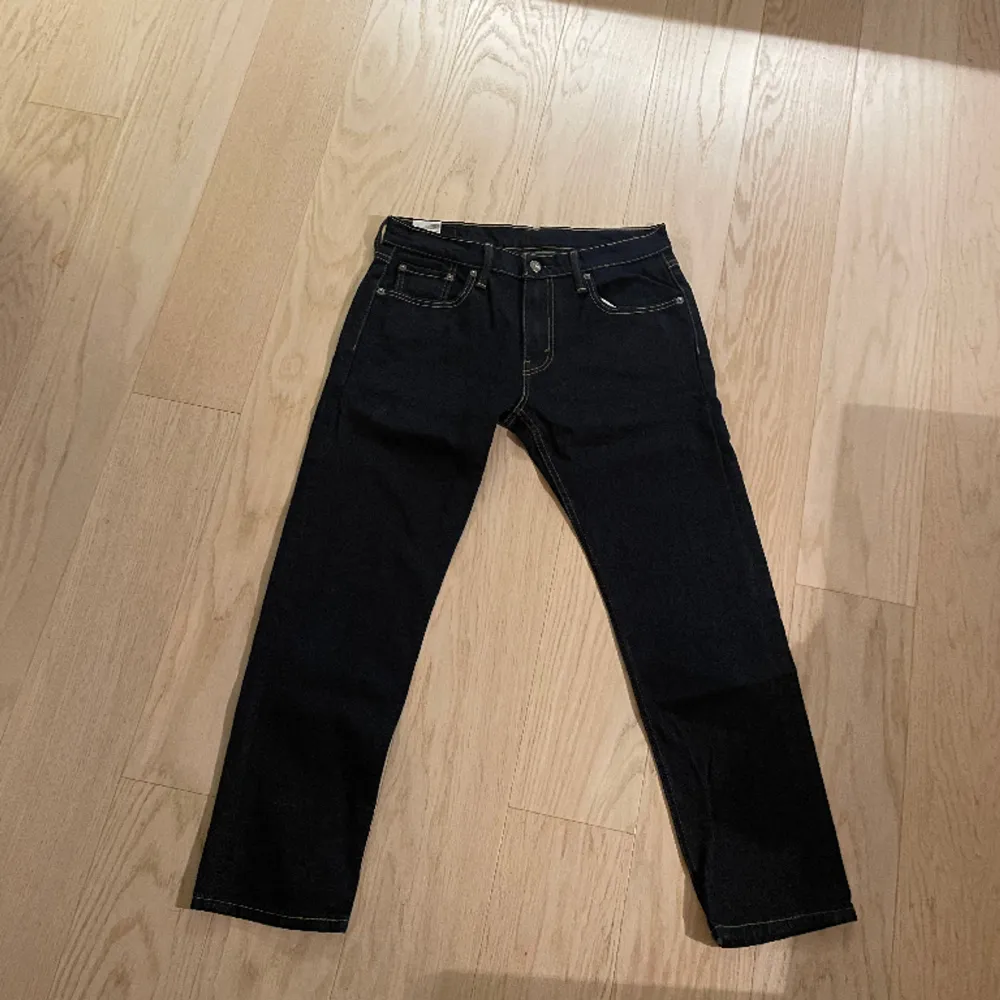 Levis 502 i bra skick, skriv för mer bilder eller info. Pris kan diskuteras vid snabbare affär. Jeans & Byxor.