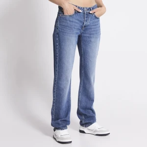 Lager Jeans Icon  - Jeans från lager 157, modellen Icon i storlek xs. Helt nya bara använda en gång men kan inte lämna tillbaka så säljer istället