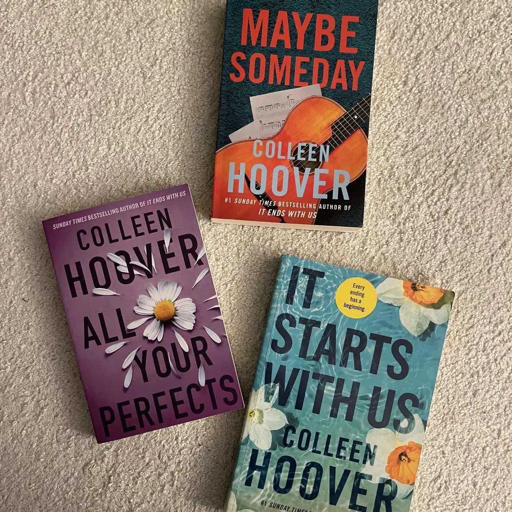 50 kr/st eller alla 3 för 100kr Tre st Colleen Hoover böcker!  🧡Maybe Someday  🩵It starts with us  💜All your perfects  . Accessoarer.