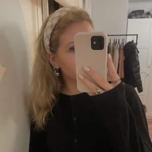 Hårband - Så gulligt hårband som tyvärr inte kommer till användning❣️