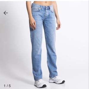 Säljer mina blåa Lager 157 jeans i modellen ”icon”💞 Sparsamt använda, så som nya. Säljer då de inte kommer till användning och blivit för stora! Nypris 400kr🙌🏼 