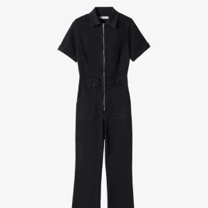 Jumpsuit jeans/byxdress - Helt oanvänd jumpsuit från Mango i storlek S. Säljer då den tyvärr var för liten. Prislapp kvar, skriv för fler bilder!😇
