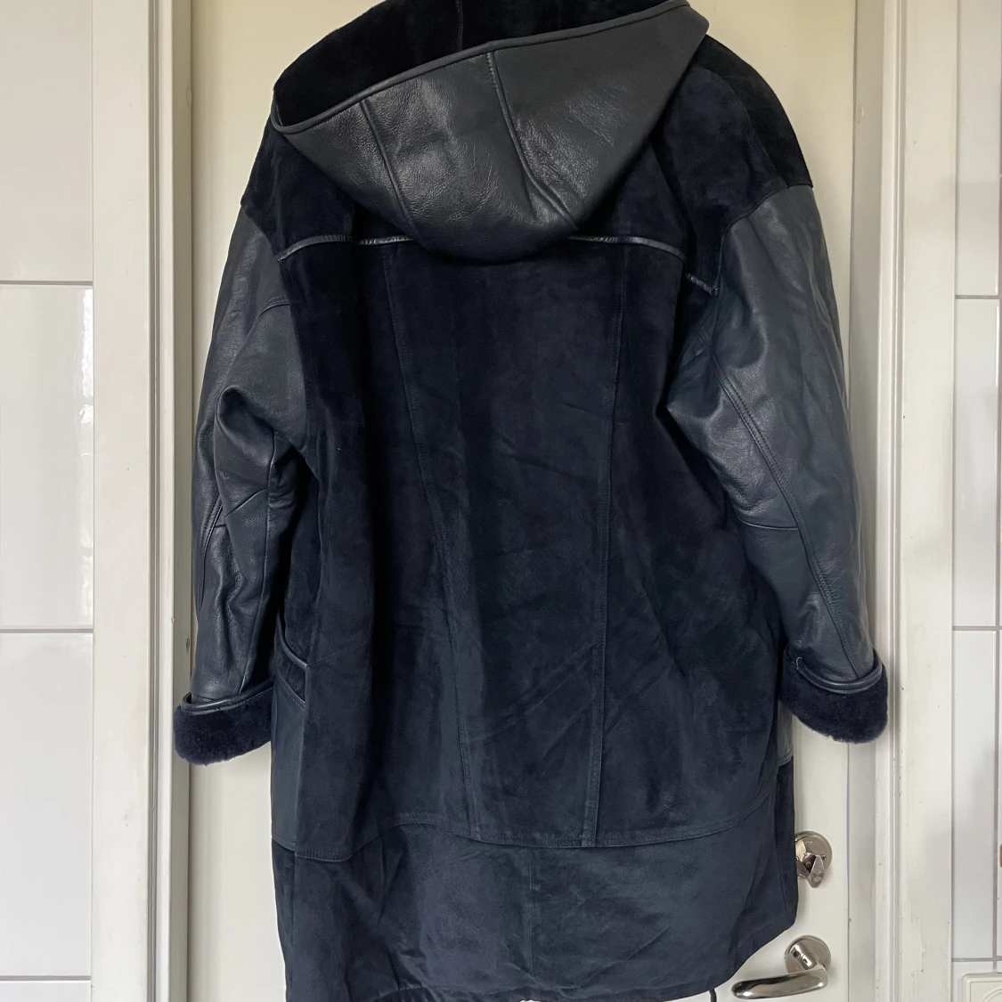 Blå läder kappa  - 90