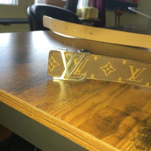 Säljer Louis vuitton bälte  - Fint skick, har använt den några enstaka gånger men annars nästan som ny.