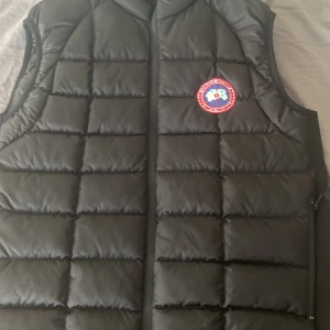 Canada goose - Canada goose väst som är aldrig andvänd