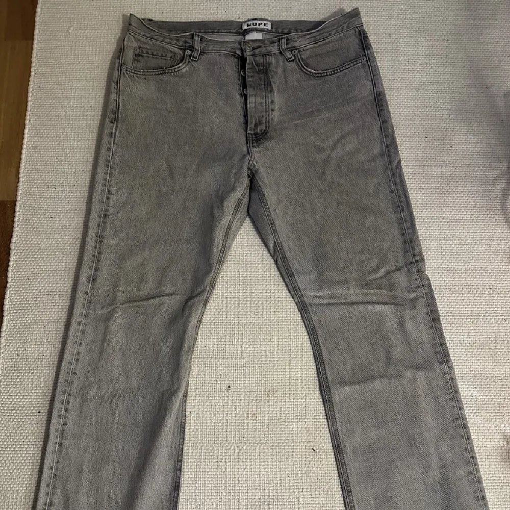 Säljer nu mina hope rush jeans i storlek 32 cond 9/10. Jeans & Byxor.