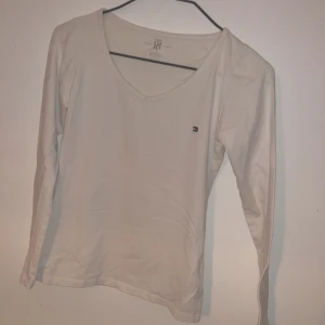 Tommy hilfiger tröja  - Basic långärmad tröja ifrån Tommy hilfiger