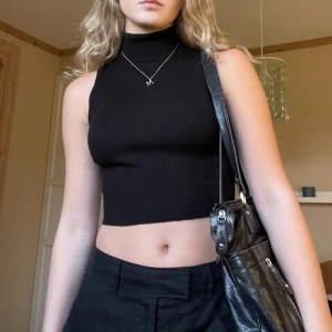 Pololinne - Simpelt pololinne från h&m i mycket gott skick!🤩