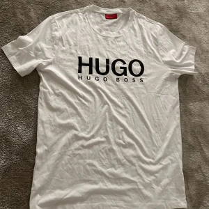 Hugo boss tröja  - Hej säljer min Hugo boss tröja äkta För 350  