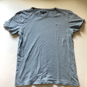 Tommy Hilfiger T-shirt  - Enkel t-shirt, bra skick