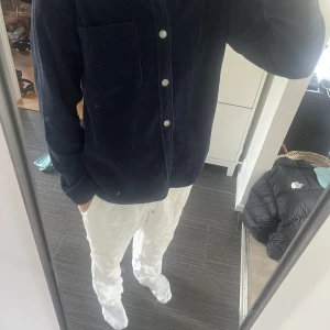 Overshirt från Zara - Super snygg Overshirt från Zara i Manchester material. Sparsamt använd