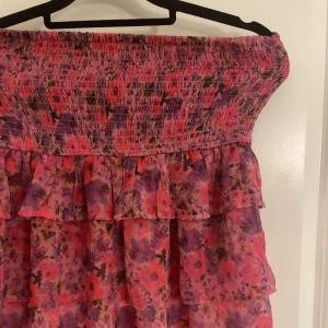 Kjol/topp - Kjol som som kan användas som topp