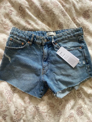 Jeansshorts  -  Blå jeansshorts 