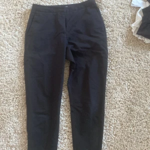 Svarta kostymbyxor  - Jätte fina i bra skick.
