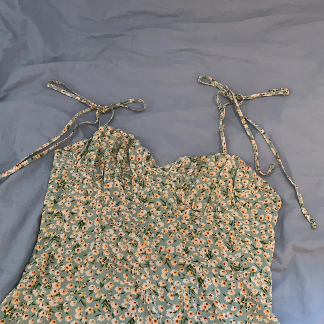 Blommig sommarklänning - 90