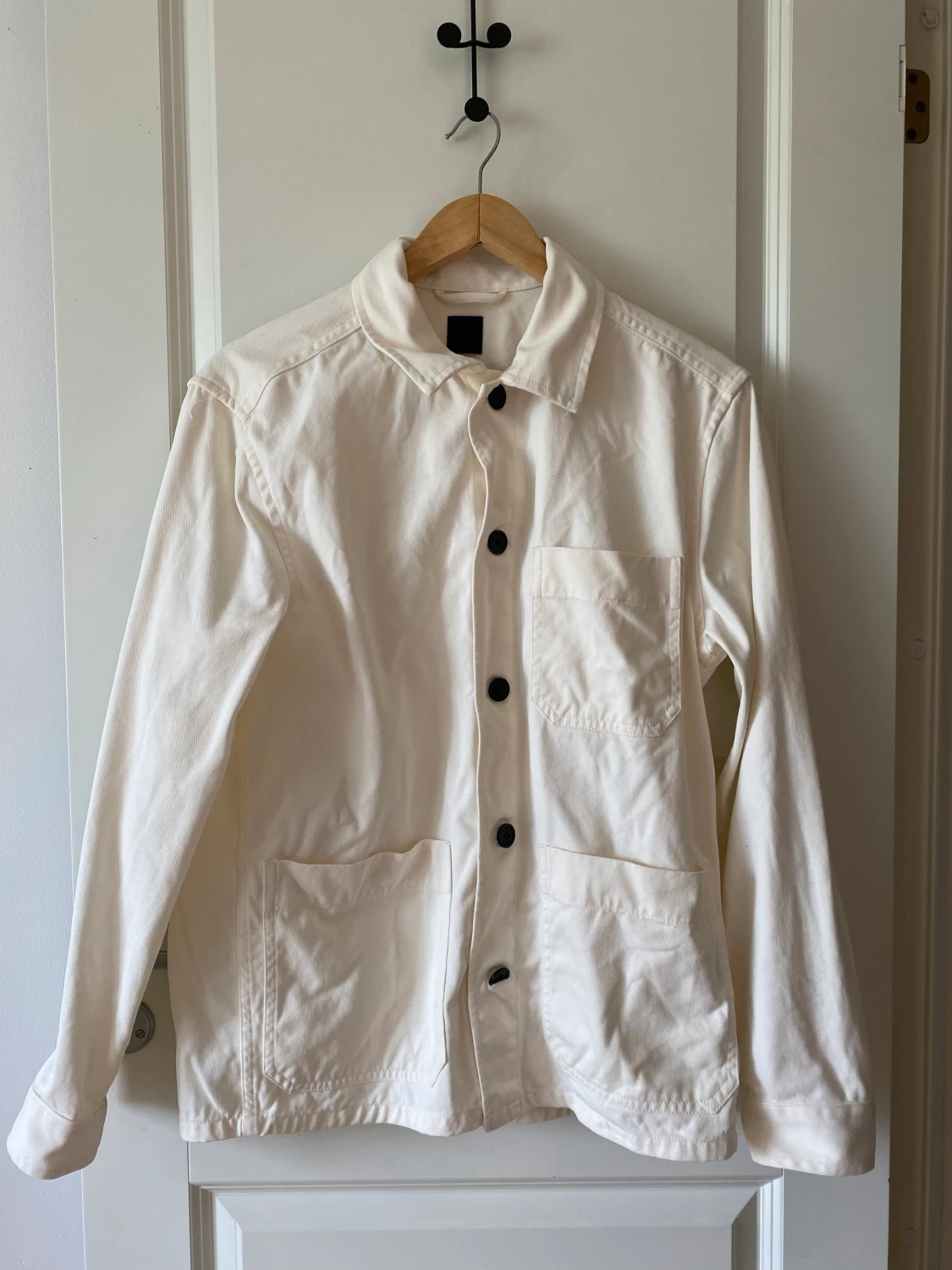 Creme färgad jeansjacka