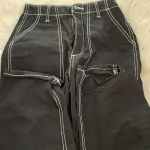 Jeans som inte kommer till användning, inga defekter!