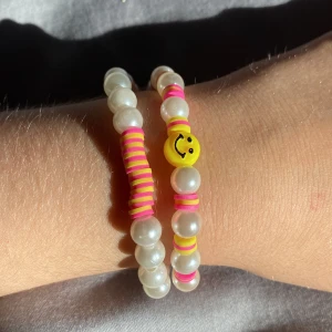 Armband - Går att köpa i st❤️ 10kr st båda för 20kr💖