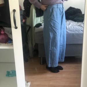 Baggy byxor - Baggy byxor i superbra skick. Inte använt någon gång! 