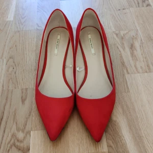 Röda klackar  - Mycket bra skick 