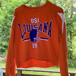 Dra på tröja 👌🤌🤌🤌 - Detta är en oerhört  mysig tröja med coolt tryck men har tyvärr blivit för liten för min dotter 