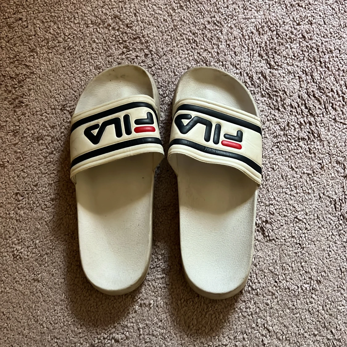 Fila tofflor - 90