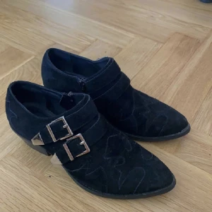 Skor perfekt skick - Använda 1 gång!