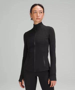 Lululemon Define jacket  - Lägger upp igen pga oseriös köpare. Lululemon Define jacket köpt i New York för 1300kr använd 2 gånger. Har klippt av lapparna på insidan då de var stickiga 
