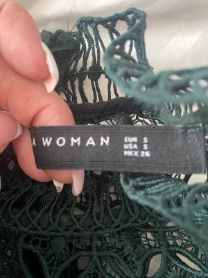 Grön tröja  - Använt fåtal gånger. Jätte fin 💕