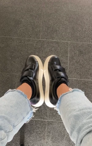 EYTYS DOJA - Säljer nu mina EYTYS doja. Använda i cirka 6 månader, inga skador eller likande. Storlek 38/39. Nypris 2000kr