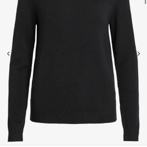 Svart stickad vila - Säljer denna svarta stickade frpn vila då den inte kommer till användning, nyskick nypris 329kr