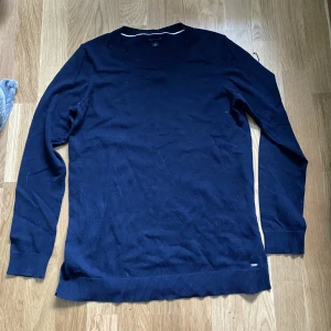 tommy hilfiger shirt - Good condition 