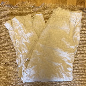 Linnebyxor - Oanvända linnebyxor från H&m! Storlek M