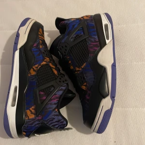 Jordans 4  - skick 9/10 använt ett få tall gånger som nya nästan