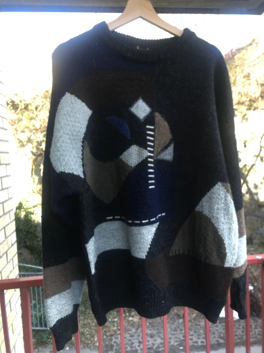 Barcelino stickad tröja svart