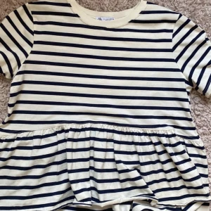 Randig tröja  - Super fin tröja i bra skick.