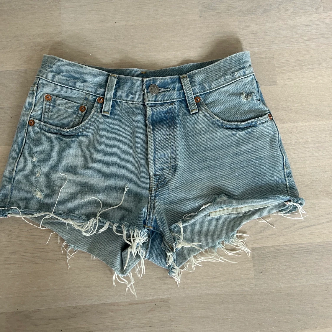Levi’s shorts - 90