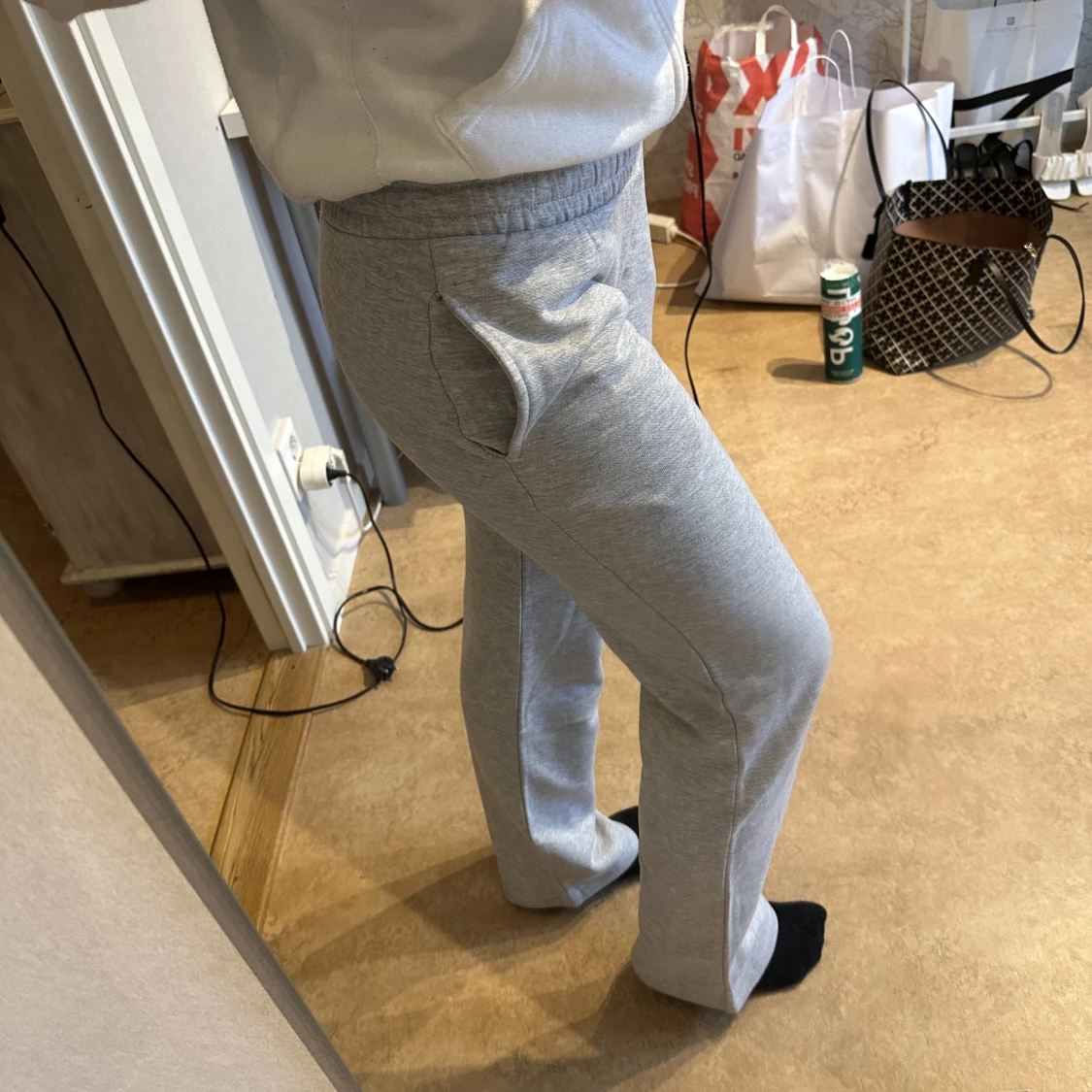 Low waist mjukisbyxor från BikBok - 90