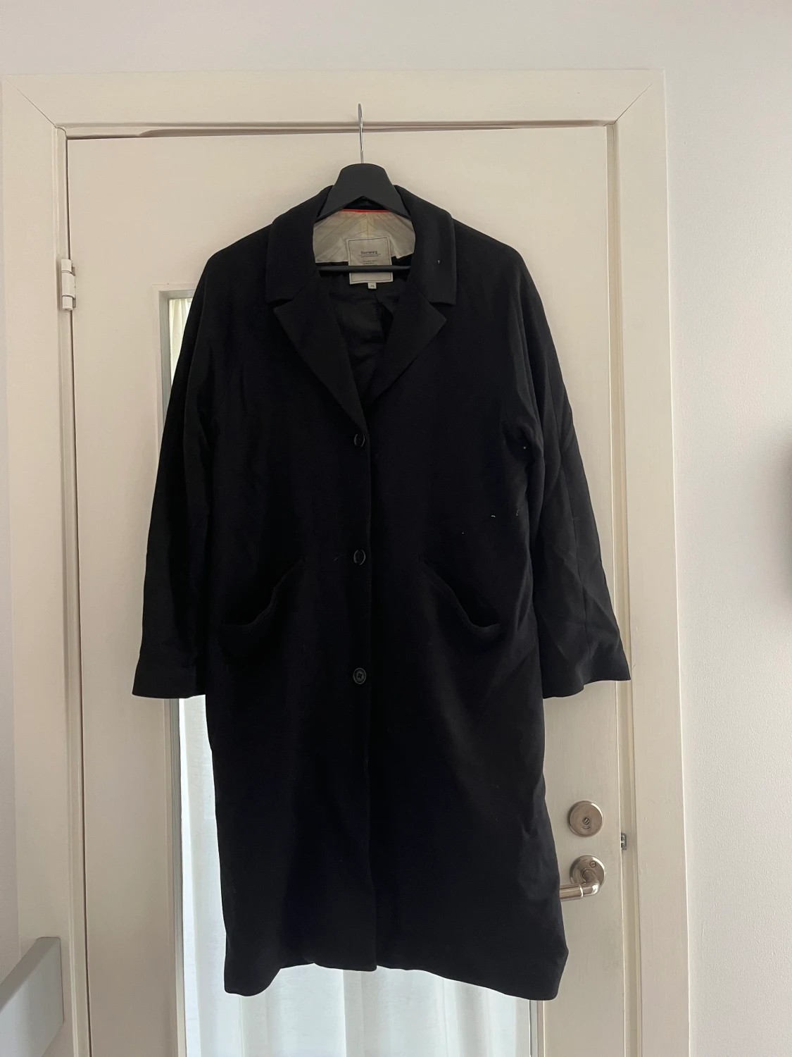 Svart kappa från Boomerang - 90